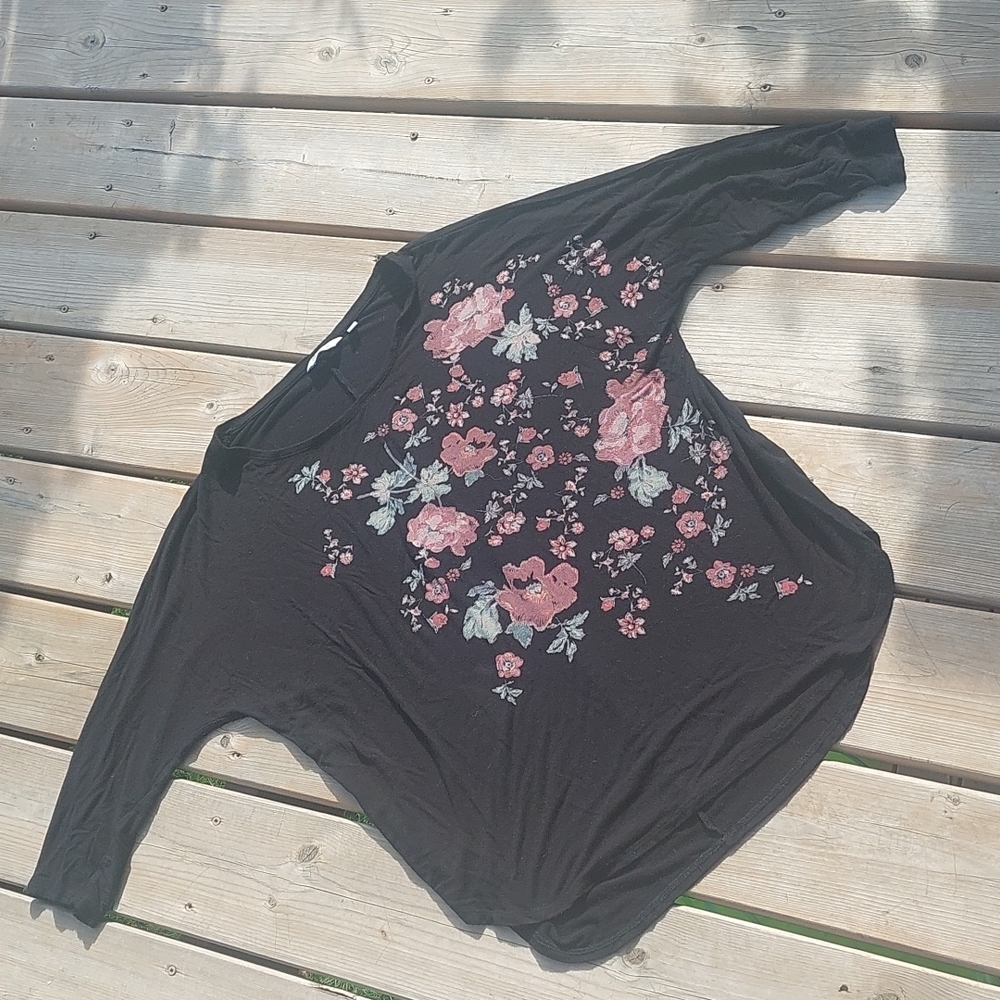 Floral top‎
